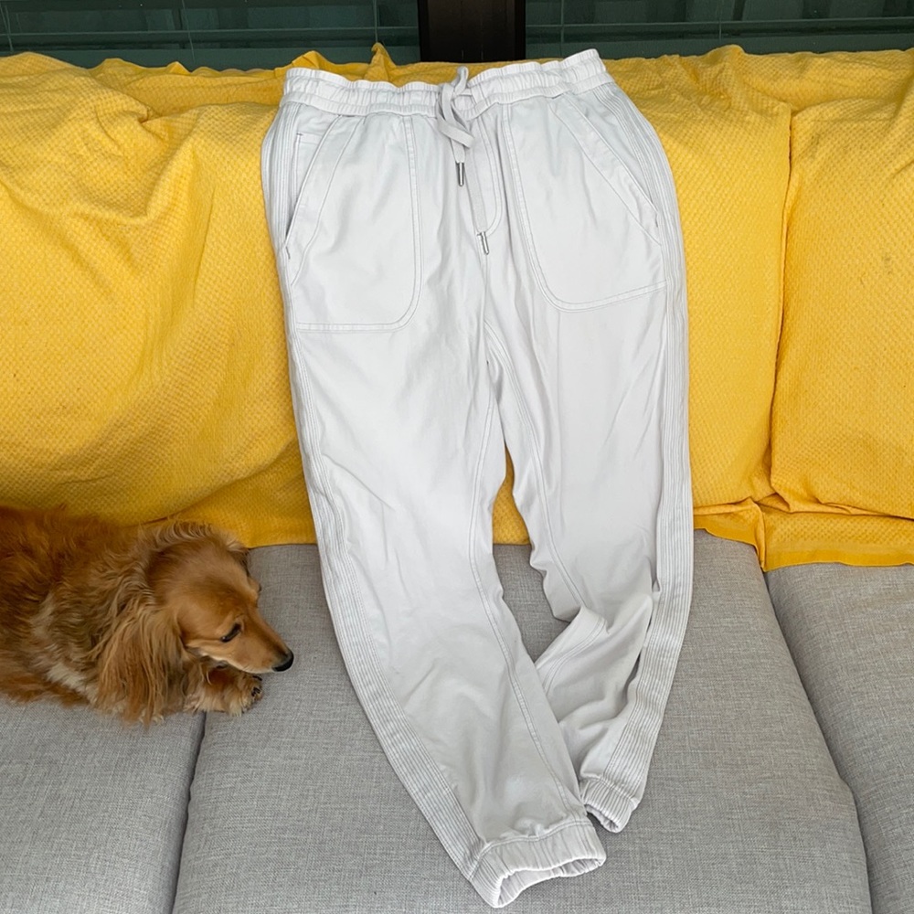 Athleta women’s Fallon jogger pants (2)